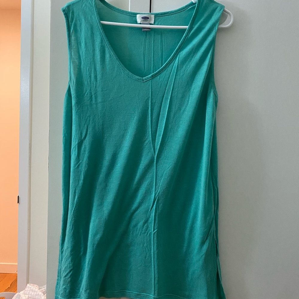 Old Navy sleeveless canvas tee